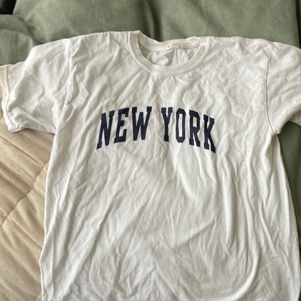 BRANDY MELVILLE T SHIRT